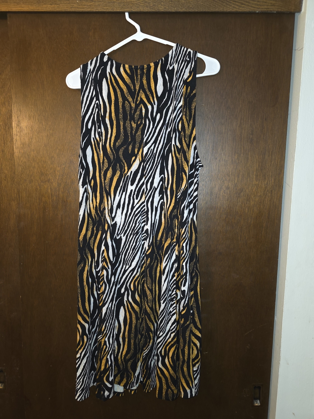 PRIMESE Animal Print V-Neck Sleeveless Dress - Black White Gold - Picture 3 of 4